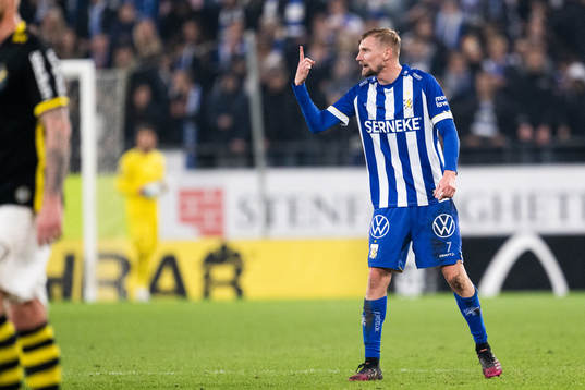 IFK Göteborgs Sebastian Eriksson reagerar