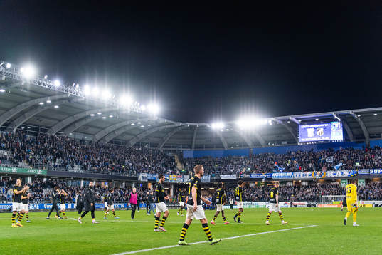 AIKs Sebastian Larsson spelare deppar