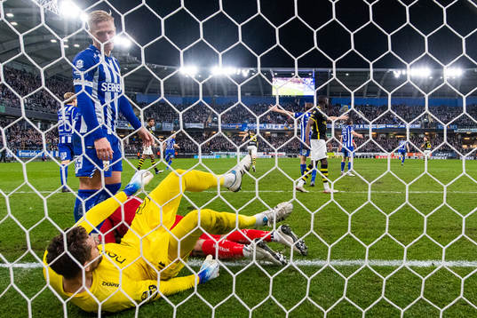 IFK Göteborgs Oscar Wendt och målvakt Warner Hahn