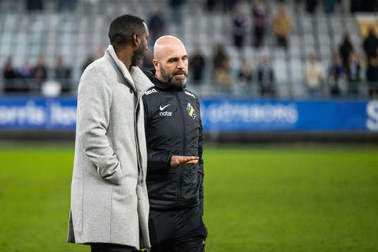 AIKs tränare Henok Goitom och Peter Wennberg,