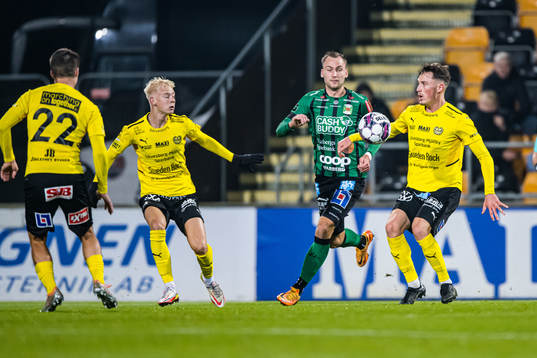 Mjällbys Noah Persson 0ch Varbergs Filip Bohman