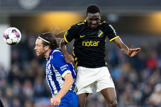 IFK Göteborgs Gustav Svensson och AIKs Collins Lusaka