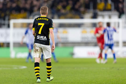 AIKs Sebastian Larsson deppar