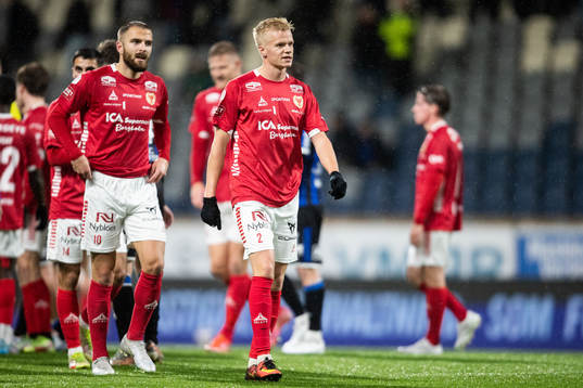 Kalmars Axel Lindahl deppar