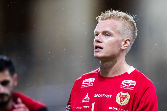 Kalmars Axel Lindahl deppar