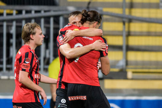 Brommapojkarnas Nikola Vasic jublar
