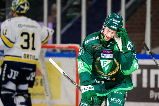 Färjestads Per Åslund jublar