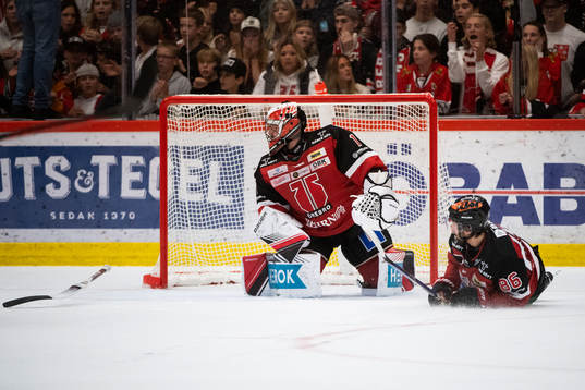 Örebros målvakt Jhonas Enroth och Mathias Bromé