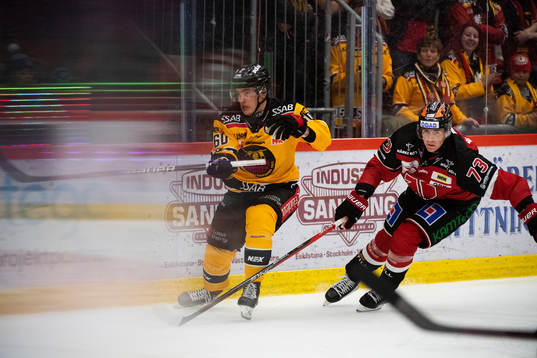 Luleås Julius Honka och Örebros Oliver Eklind
