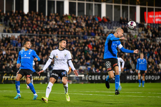 Halmstads Marcus Olsson , Andreas Johansson och Örebros