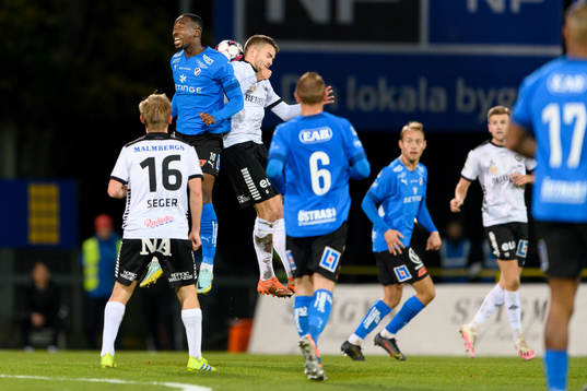 Halmstads Sadat Karim och Örebros Benjamin Hjertstrand