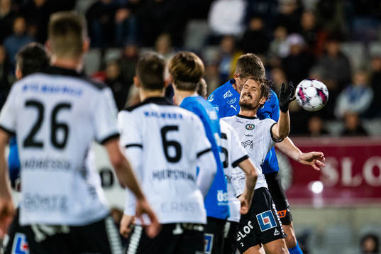 Örebros Daniel Björnkvist och Halmstads Mikael Boman