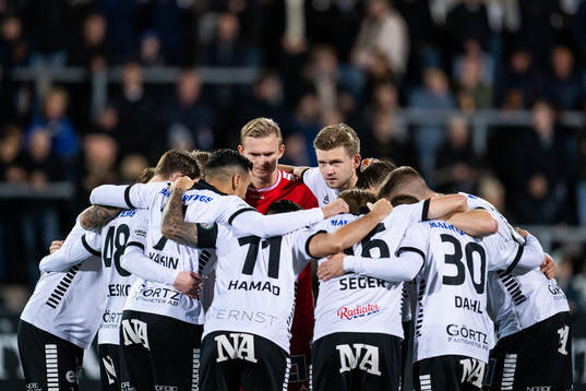 Örebros spelare samlas