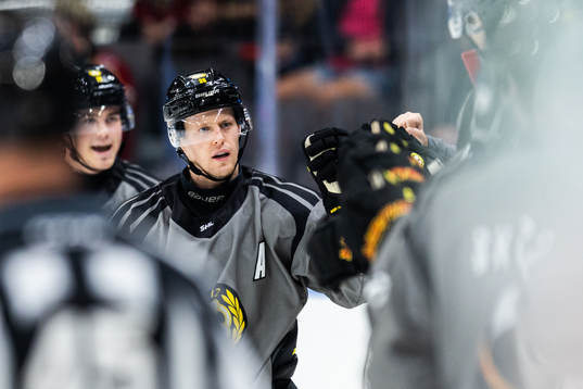 Brynäs Linus Ölund jublar