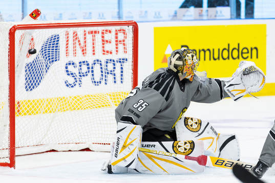 Brynäs målvakt Veini Vehviläinen släpper in 3-1
