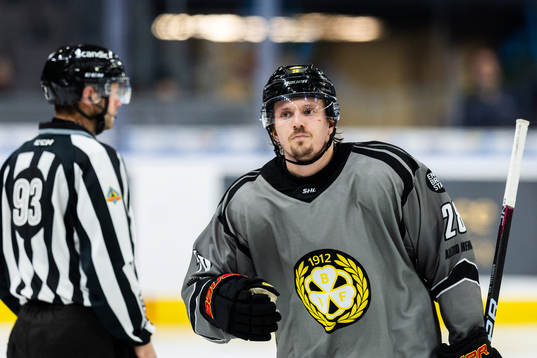 Brynäs Johannes Kinnvall jublar