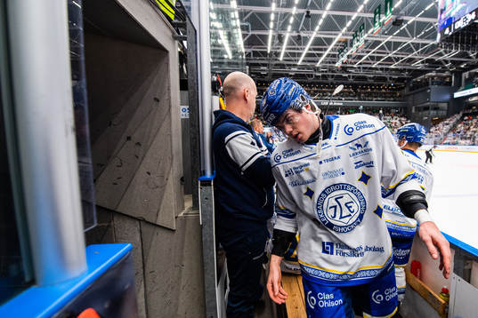 Leksands Lian Bichsel lämnar isen