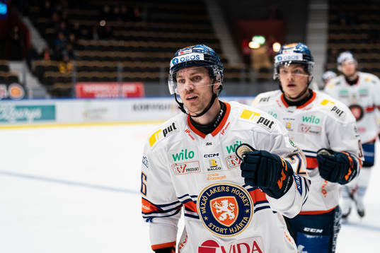 Växjös Joel Kellman jublar