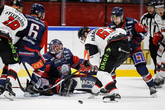 Linköpings målvakt Marcus Högberg och Jesper Pettersson