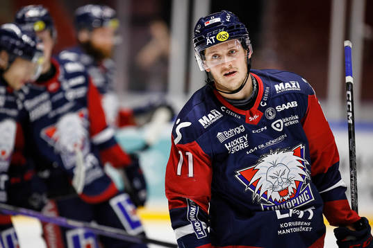 Linköpings Henrik Törnqvist jublar