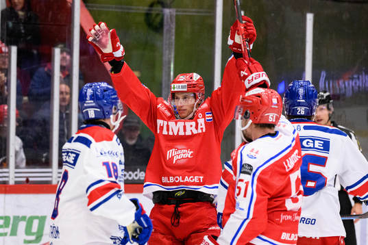 Timrås Robin Alvarez jublar
