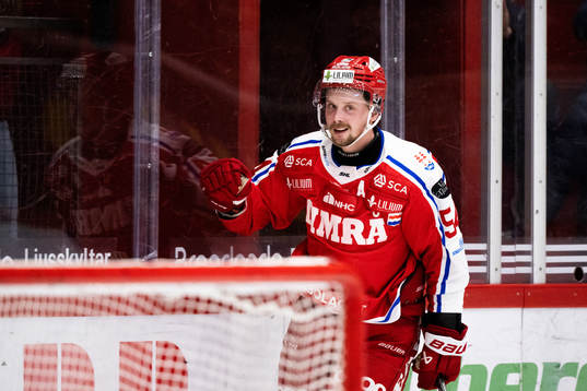 Timrås Jonathan Dahlén jublar