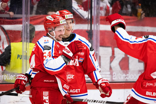 Timrås Jonathan Dahlén jublar