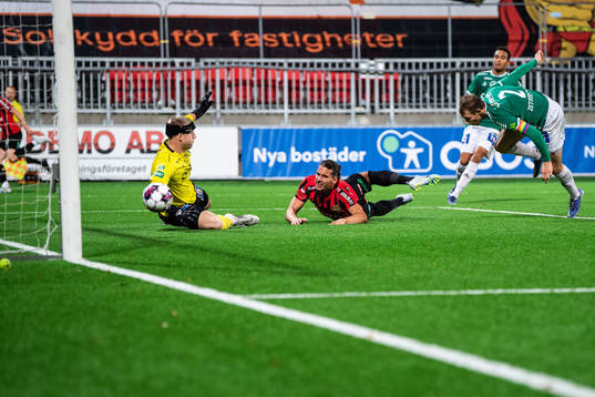 Amadeus Sögaardunder fotbollsmatchen i Superettan mellan