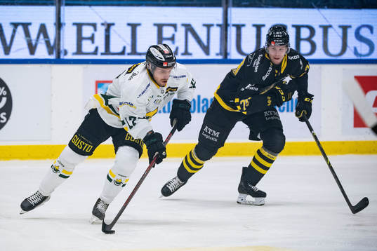 Östersunds Emil Forslund och AIKs Thimo Nickl