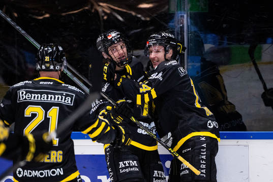 AIKs Oscar Öhman jublar