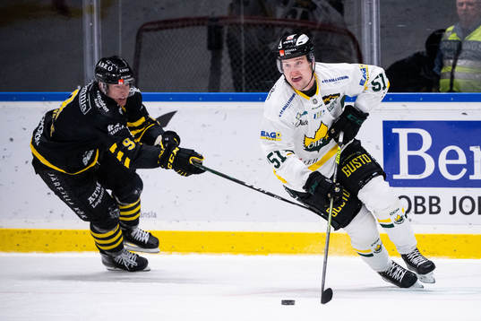 AIKs Richard Gynge och Östersunds Alexander Anderberg