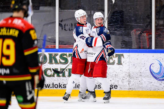 Nässjös Erik Holm och William Svensson jublar