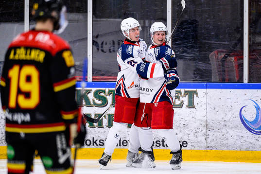 Nässjös Erik Holm och William Svensson jublar