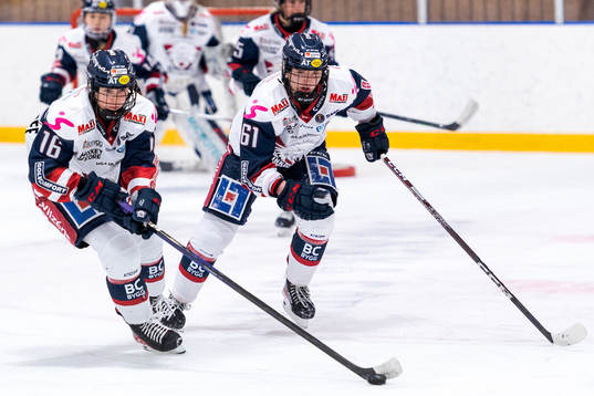 Linköpings Marthe Brunvold och Solveig Gisler