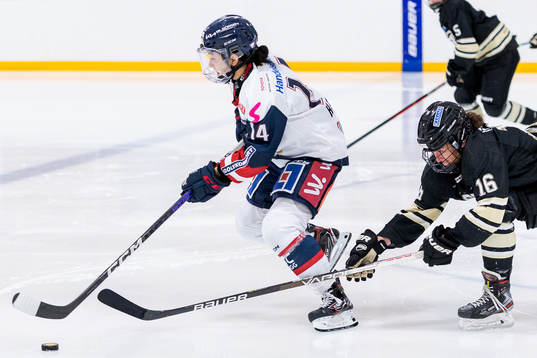 Linköpings Haruka Toko och SDEs Leanne Ganney