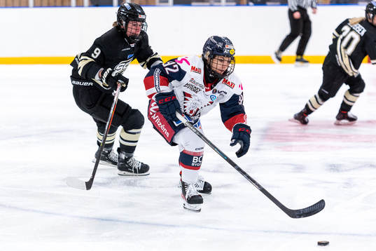 SDEs Maree Dijkema och Linköpings Mallory Rushton