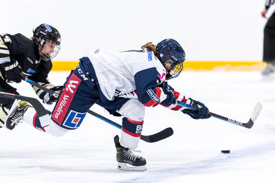 SDEs Magdalena Winbo och Linköpings Ella Jämsen