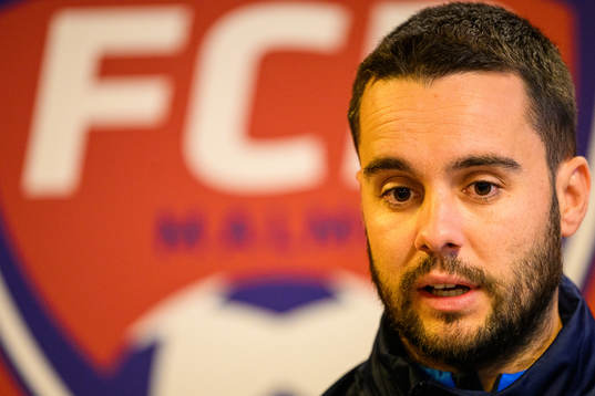 Head coach Jonatan Giraldez