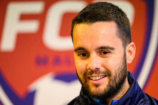 Head coach Jonatan Giraldez