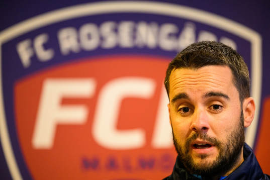 Head coach Jonatan Giraldez