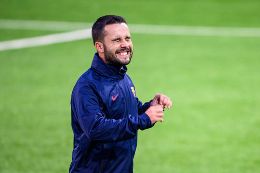 Head coach Jonatan Giraldez