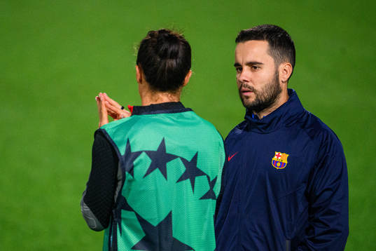 Head coach Jonatan Giraldez