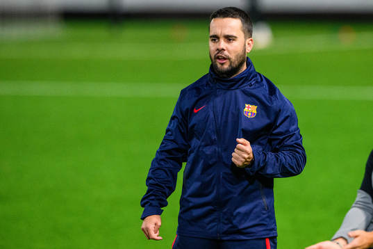 Head coach Jonatan Giraldez