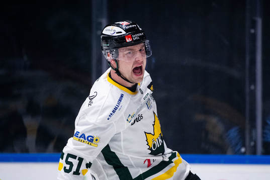 Östersunds Alexander Anderberg jublar