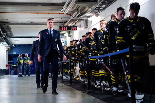 AIKs tränare Anton Blomqvist och spelare