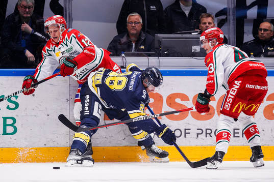 Frölundas Max Friberg och HV71s Joonas Nättinen