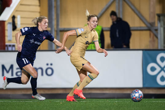 Mimmi Larsson of FC Rosengård and Fridolina Rolfö of