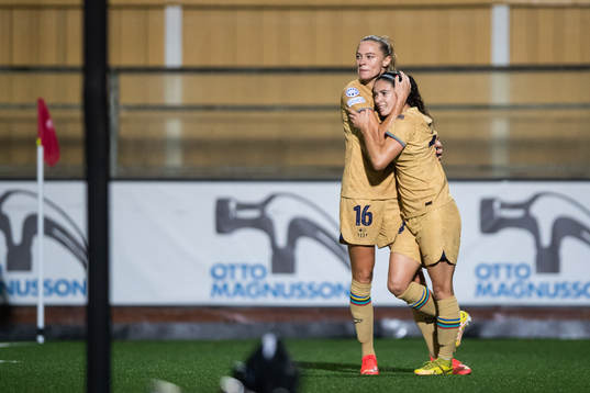 Fridolina Rolfö and Aitana Bonmati of Barcelona celebrate