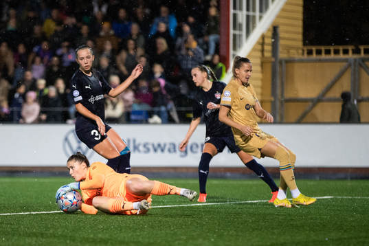 goalkeeper Teagan Micah of FC Rosengård