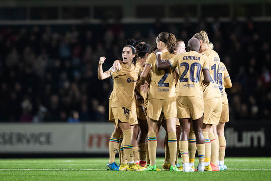 Aitana Bonmati of Barcelona celebrates